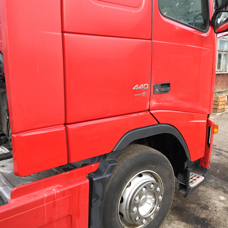 Полировка красного цвета — Volvo FH 440, 9,9 л, 2008 года | своими руками |  DRIVE2