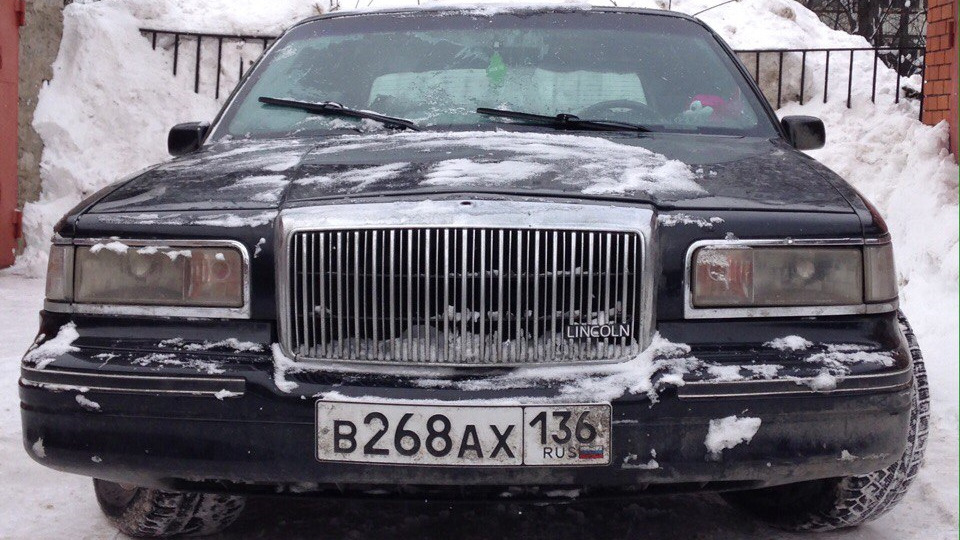 Ну че народ, бесключевой доступ) — Lincoln Town Car II, 4,6 л, 1993 ...