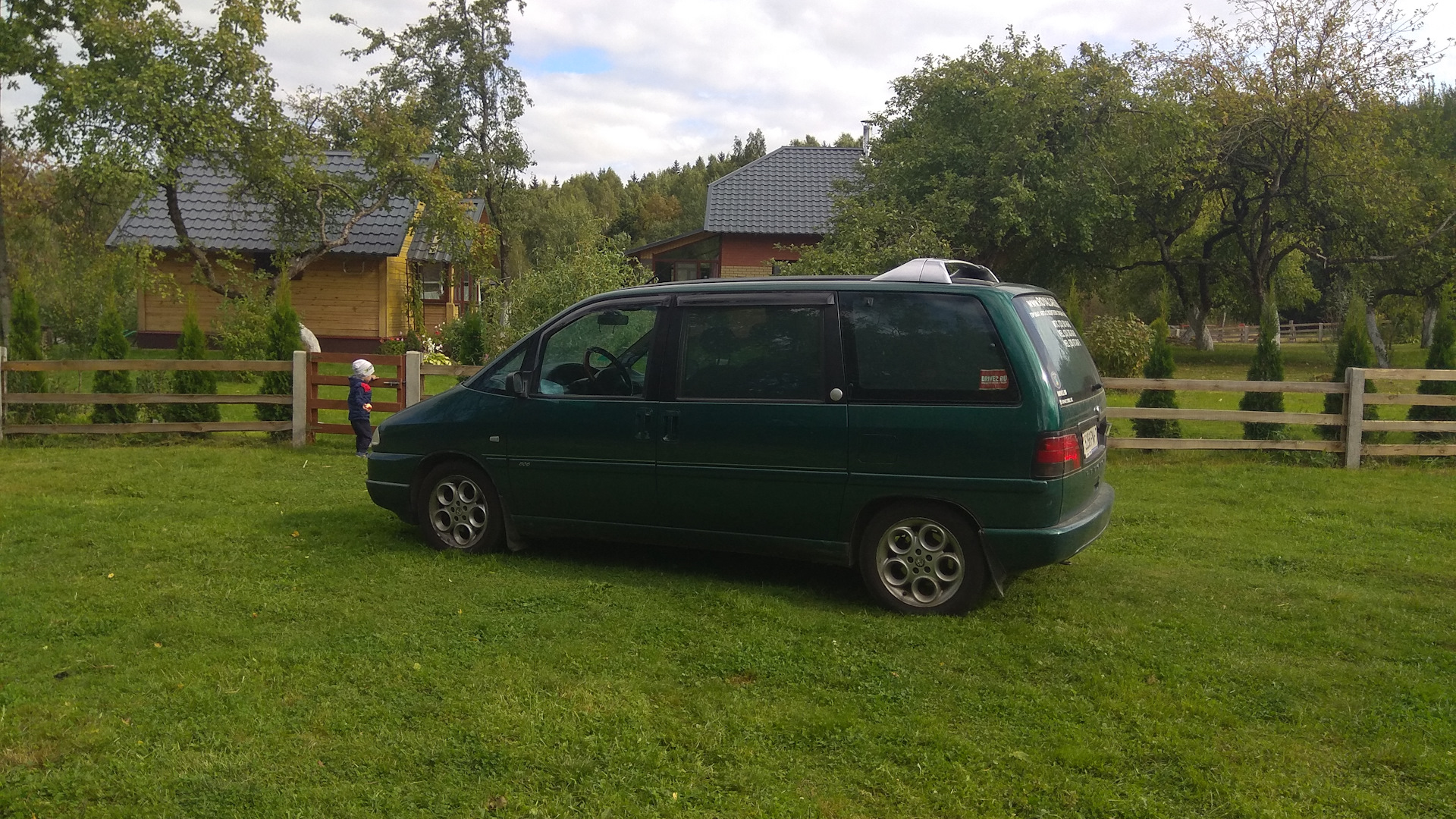 Ремонт пежо 806. Peugeot 806 1995. Пежо 806 спойлер. Пежо 806 тюнинг салона. Все о Пежо 806.