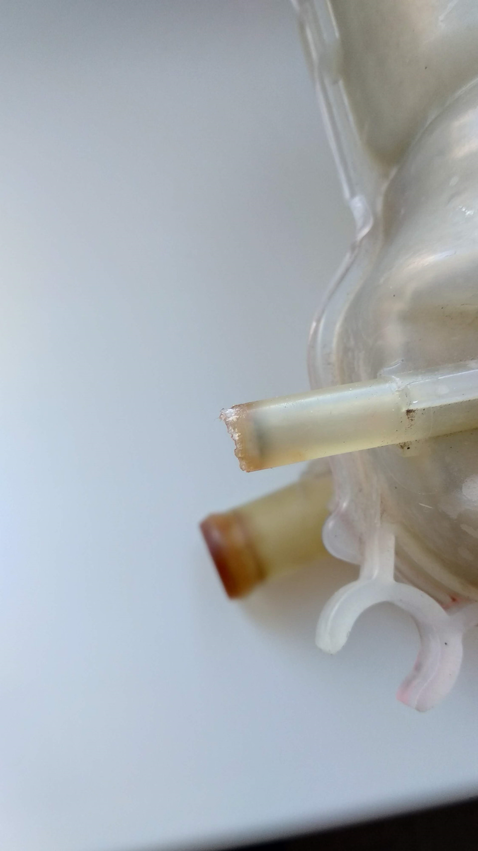 Низкий уровень охлаждающей жидкости, долейте. Временный ремонт ...