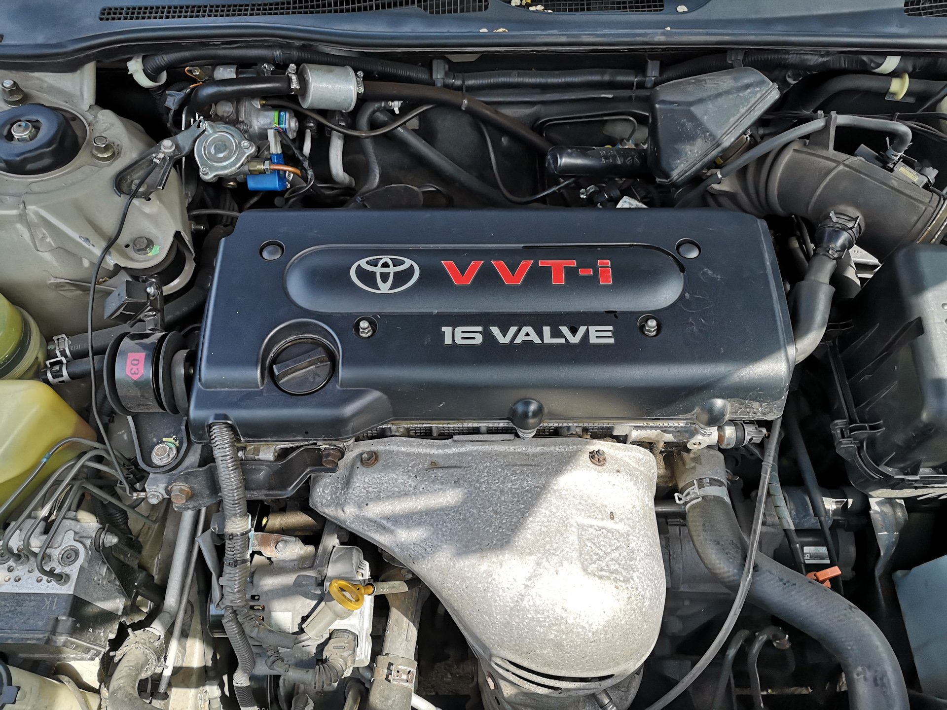 Причины toyota. Engine Control Toyota Camry 2.4l 2005 USA. Датчик турбина для Тойота Камри двигатель 2 и 4. Камри ТРО. Камри гибрид троит ДВС.