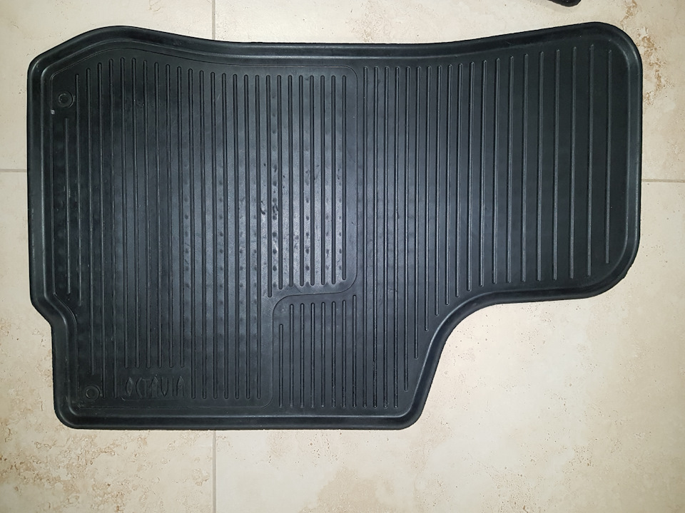 Оригинальные коврики Октавия тур — Skoda Octavia A4 Mk1, 1,8 л, 2003 ...