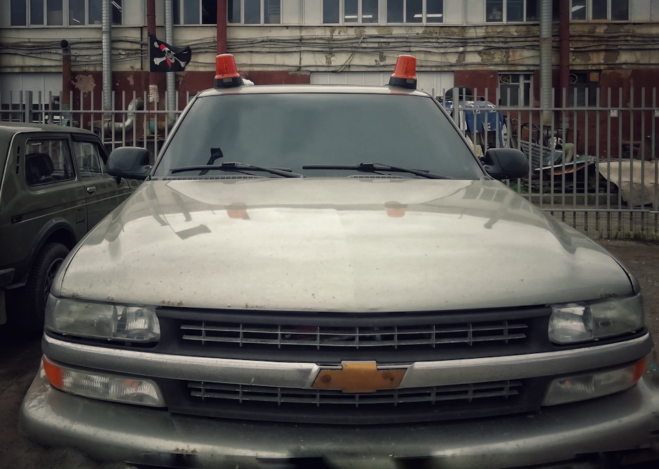 Фонарики на крышу для Тохи 😅😅😉 — Chevrolet Tahoe (GMT800), 5,3 л, 2000 ...
