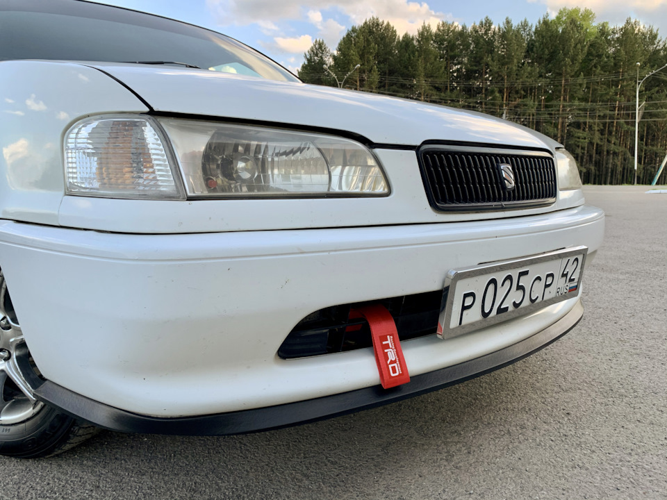 Губа на бампер и буксировочная стропа🔰 — Toyota Sprinter (110), 1,5 л ...
