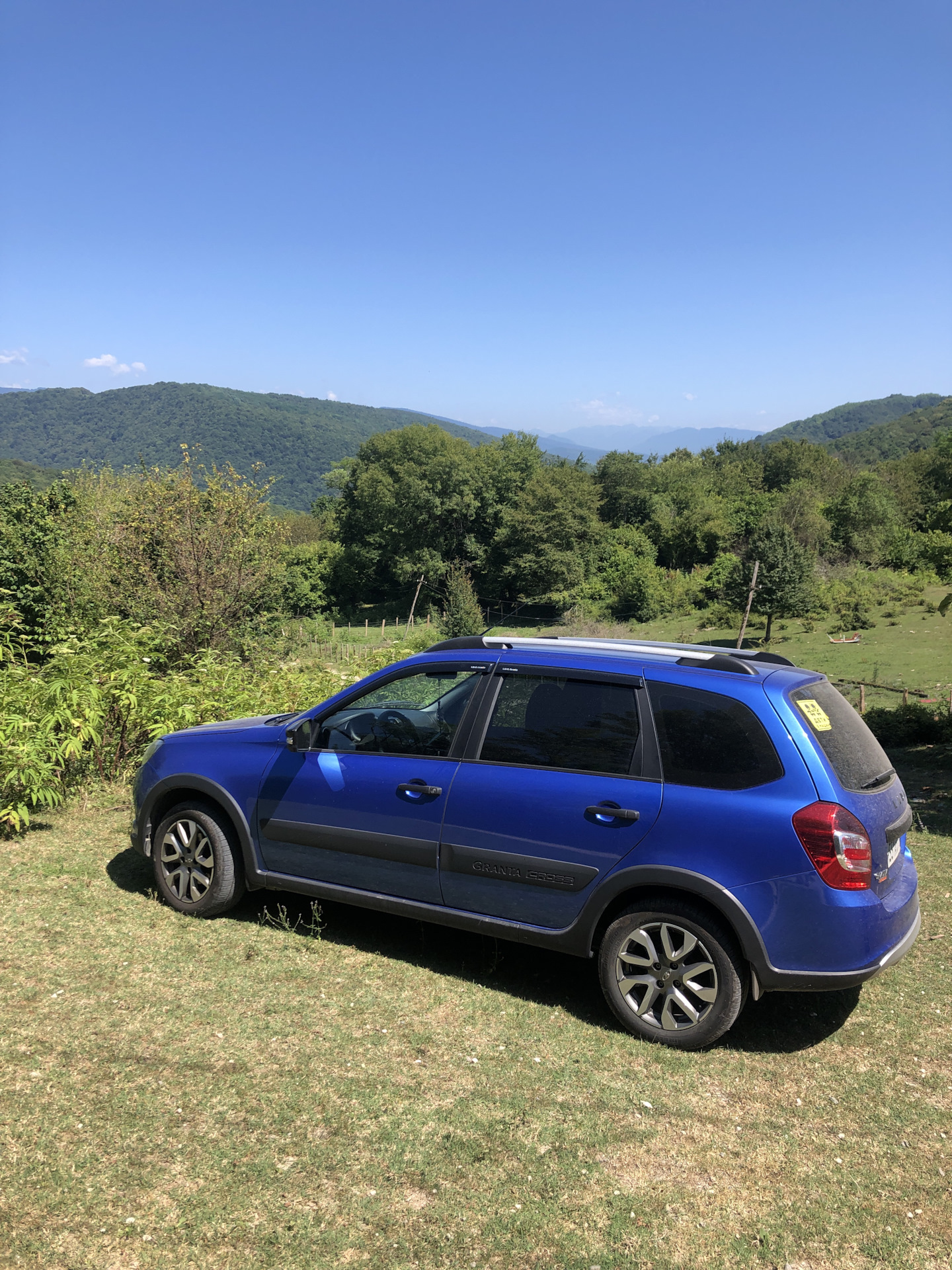 Спб-Абхазия-Спб 2023 — Lada Гранта Cross, 1,6 л, 2021 года ...