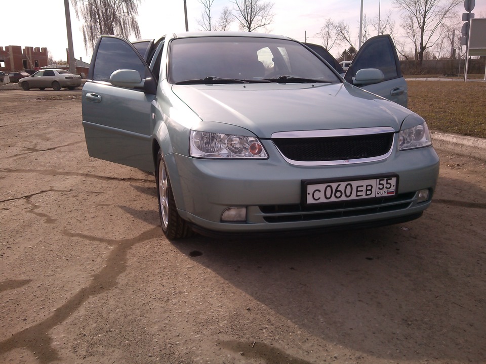 установка губы на передний бампер — Chevrolet Lacetti Sedan, 1,6 л ...