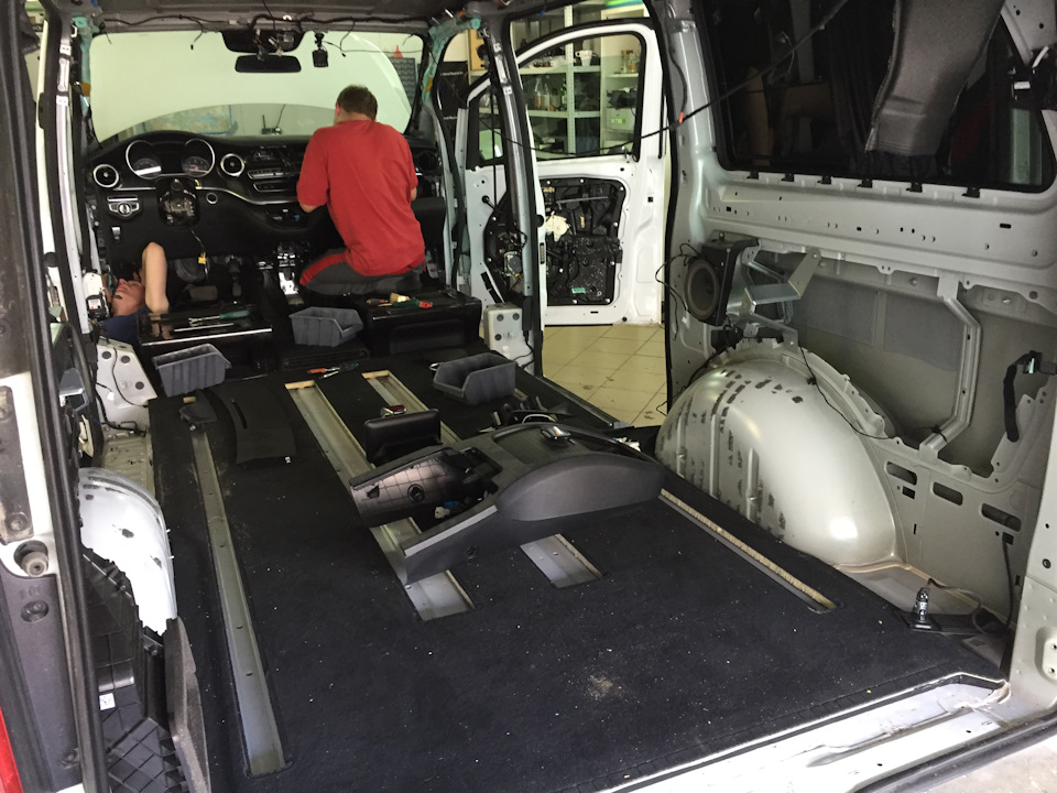 Фото в бортжурнале Mercedes-Benz V-Class (W447)