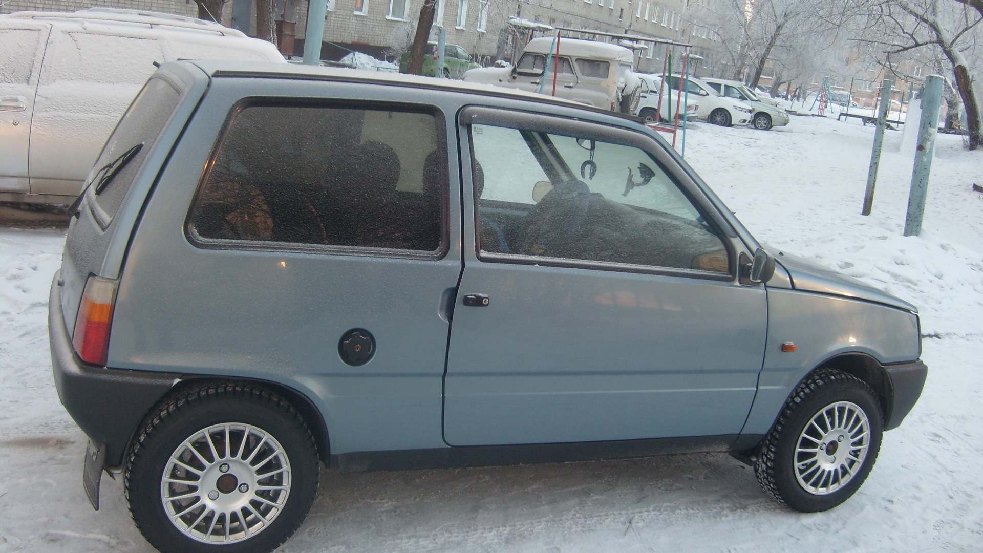 Lada 11113 Ока бензиновый 2005 | 