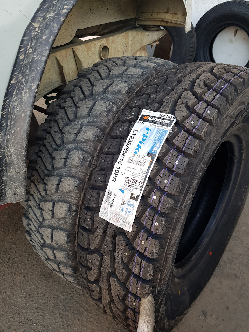 Hankook winter i pike 215 65 r16