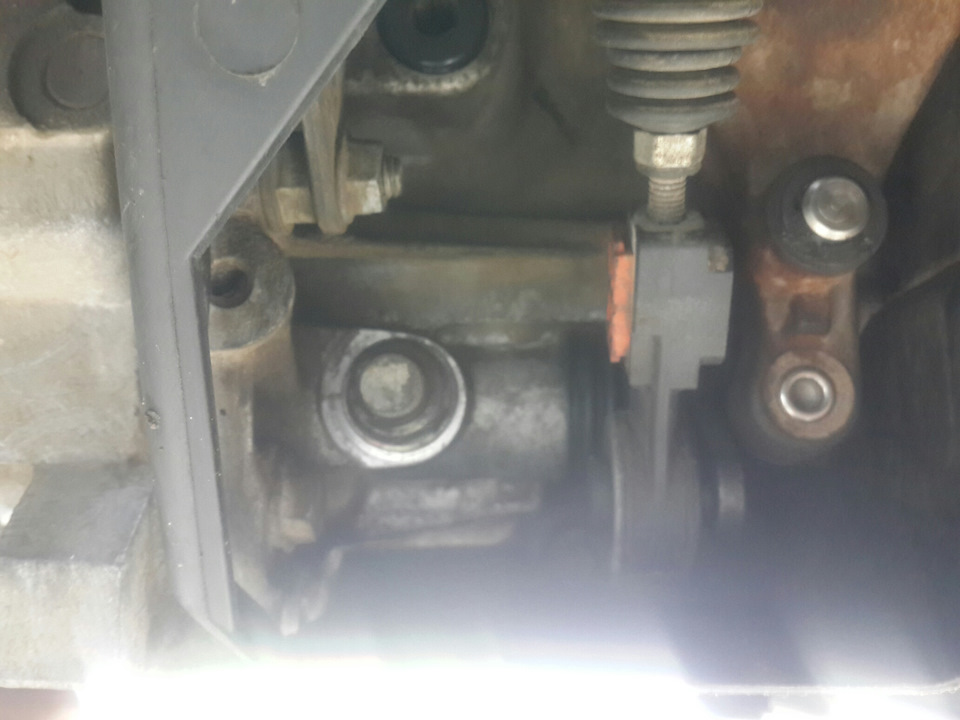 Замена масла в МКПП и замена сальника кулисы. — Ford C-Max I, 1,8 л ...