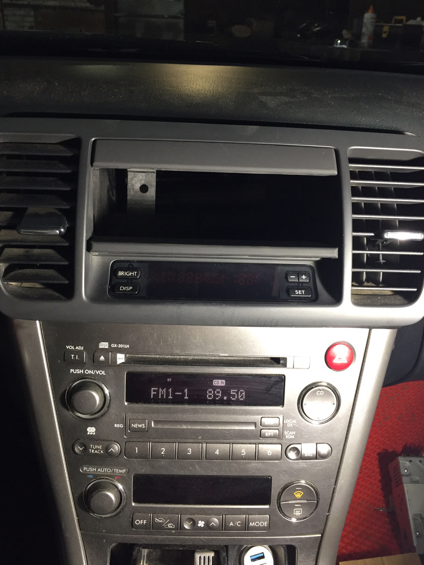 Как снять магнитолу субару аутбек Установка 1din магнитолы - Subaru Outback (BP), 2,5 л, 2004 года автозвук DRIVE2