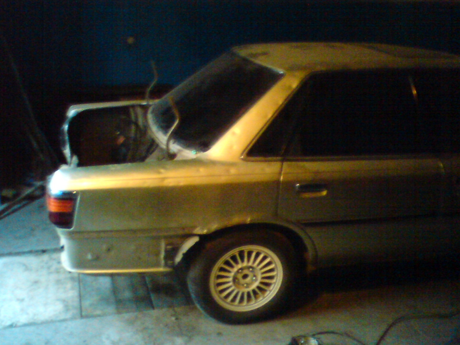 Body repair  - Toyota Camry 20L 1987