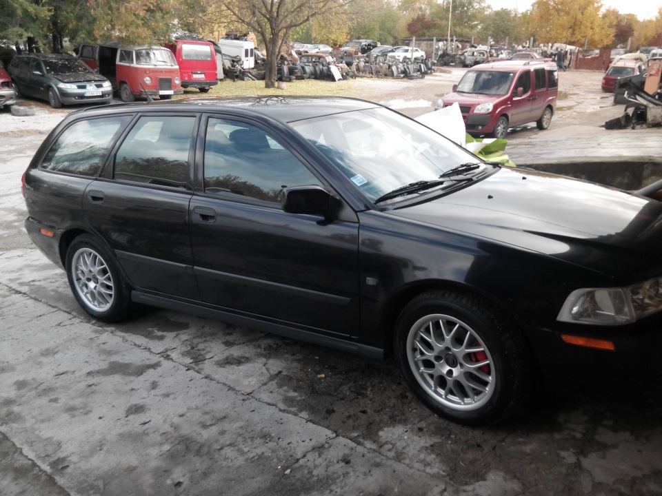 обзавелся оригинальным спойлером! ура товарищи я его искал почти два ...