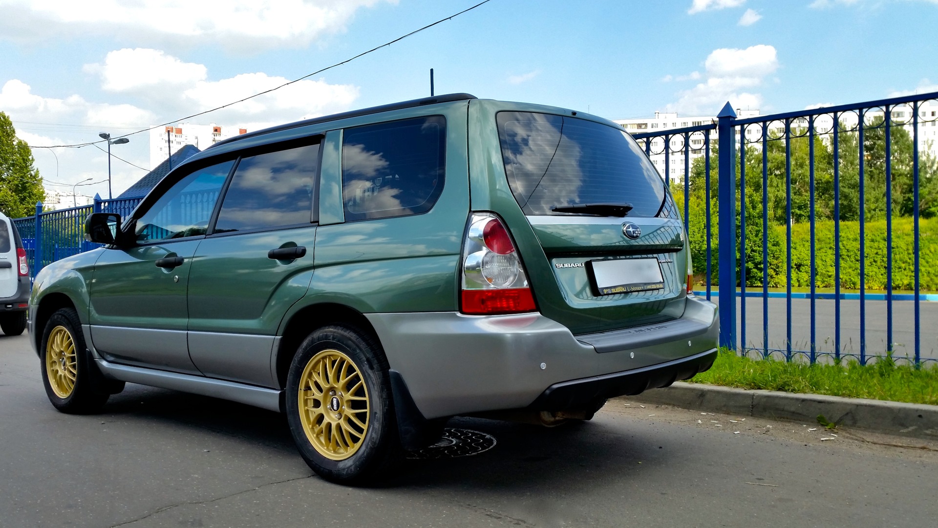 Драйв 2 форестер. Субару Форестер sg5 зеленый. Subaru Forester SF зеленый. Subaru 2003 Forester зелёная. Субару Форестер темно зеленая.