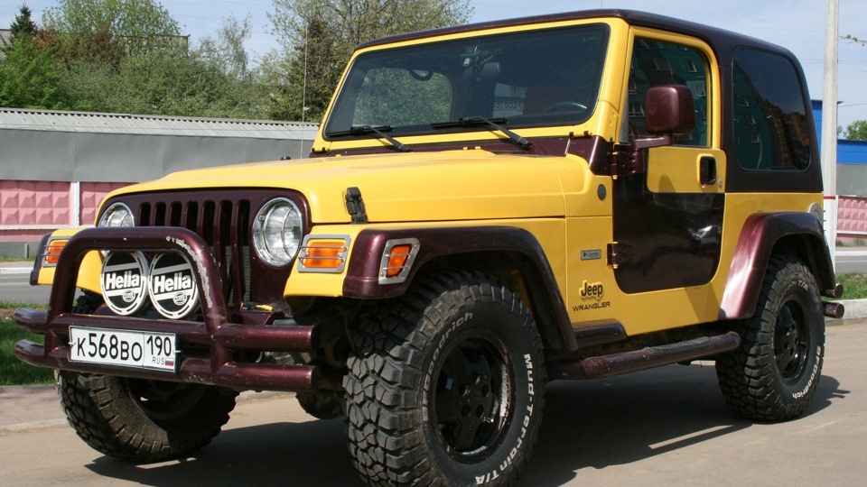 Jeep Wrangler Columbia Edition, yellow | DRIVE2