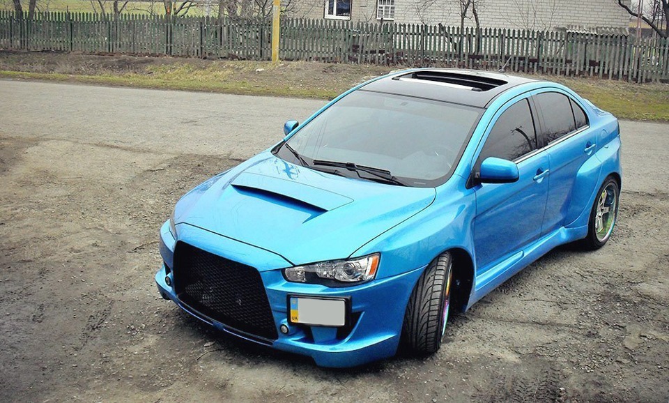 Mitsubishi Lancer Evolution x оклейка