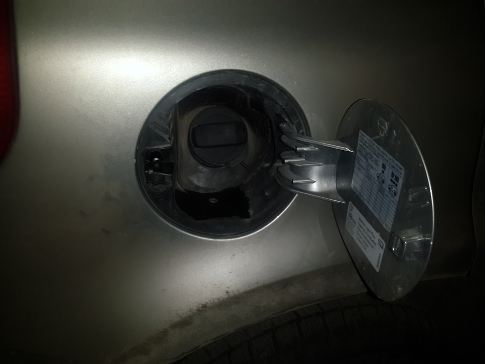 Не открывается лючек бензобака Шкода Йети — Skoda Yeti, 1,8 л, 2011 ...