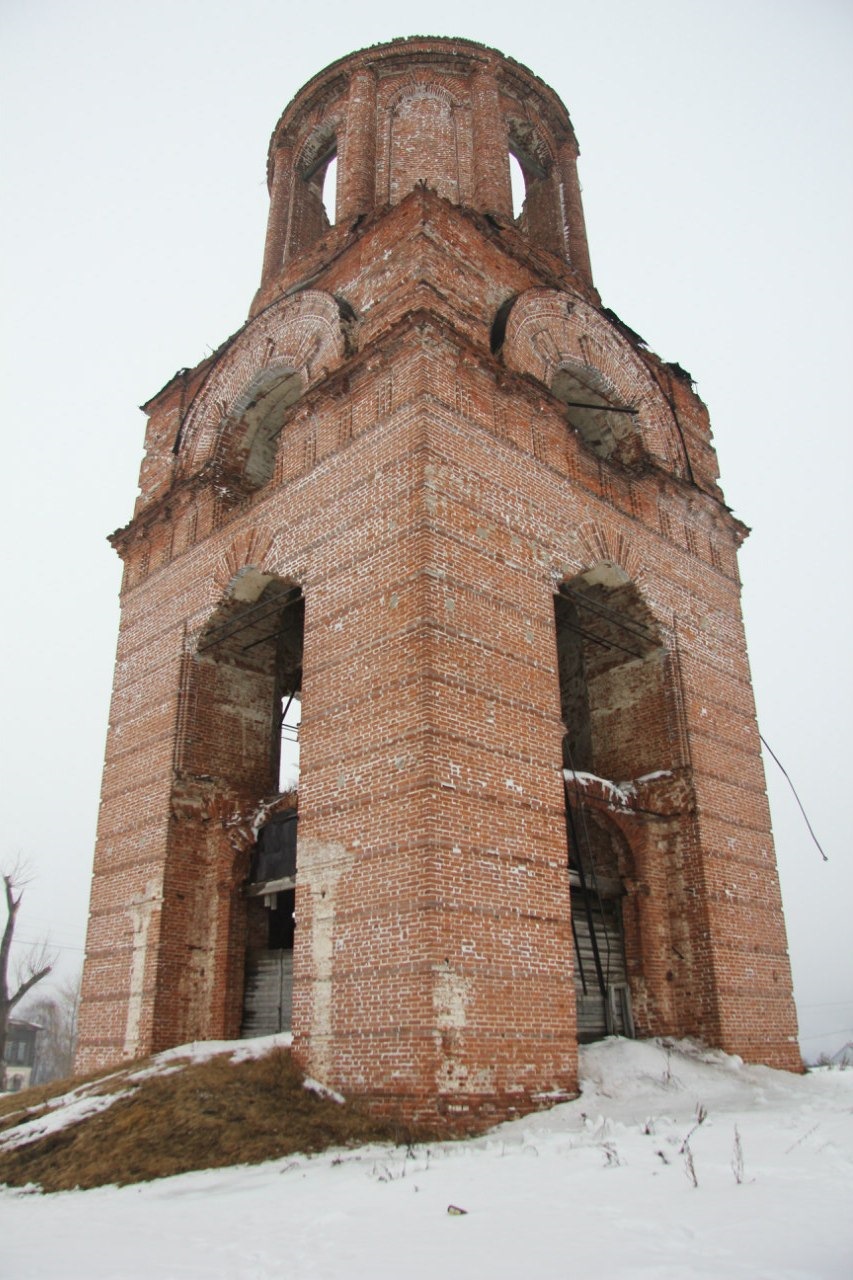 Погода загарье кировская область. Загарье Кировская. Загарье Киров. Село Загарье. Заброшенная Церковь пышак Кировская область.