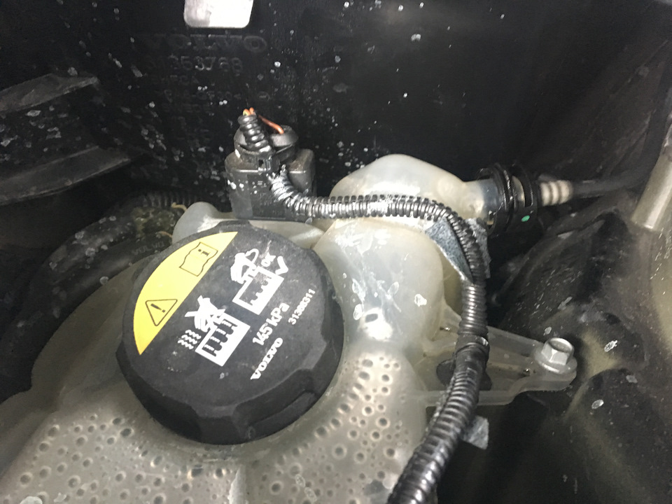 Фото в бортжурнале Volvo XC90 (2G)