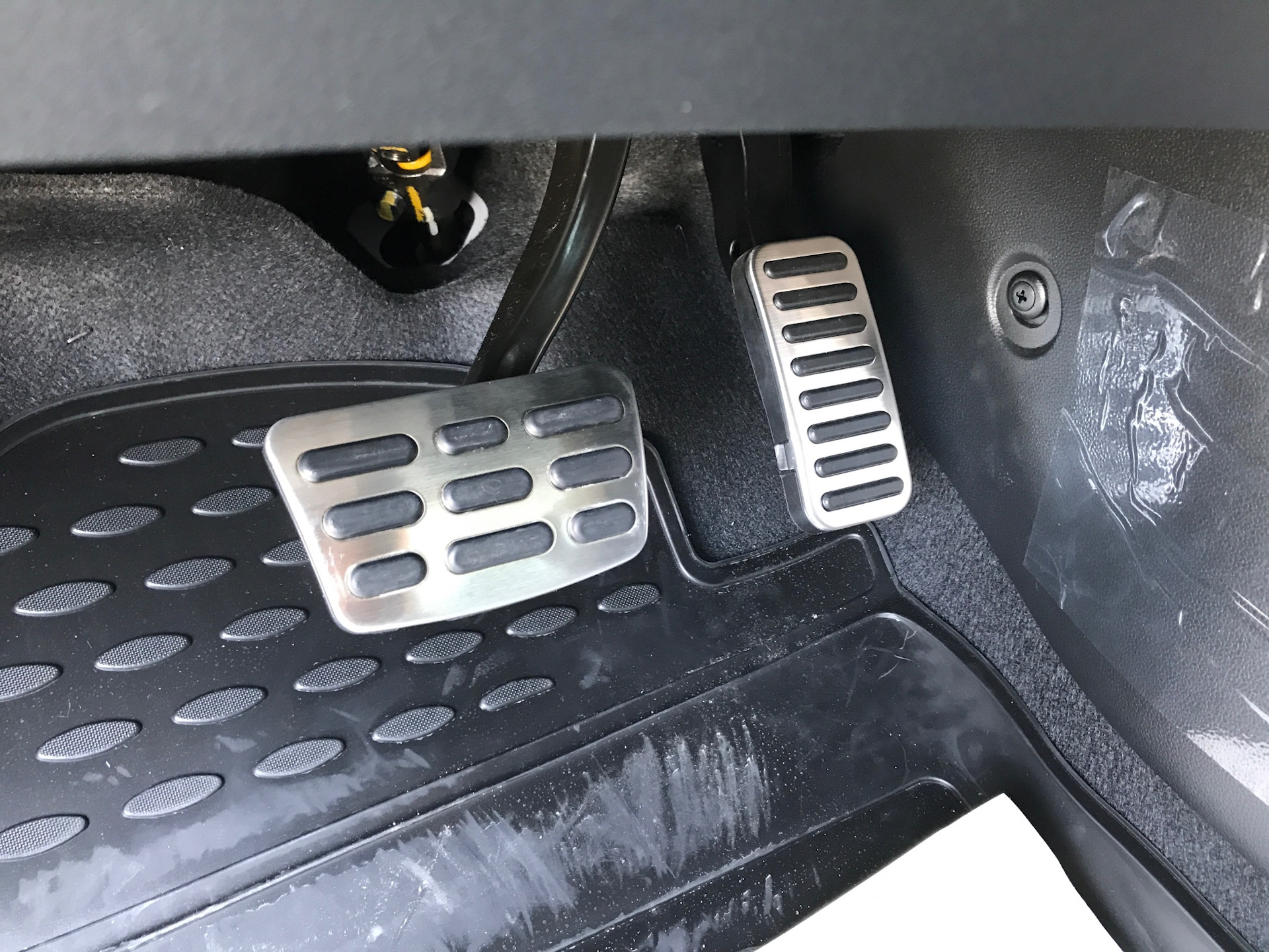 Накладки на педали — Hyundai Elantra (6G), 1,6 л, 2017 года ...