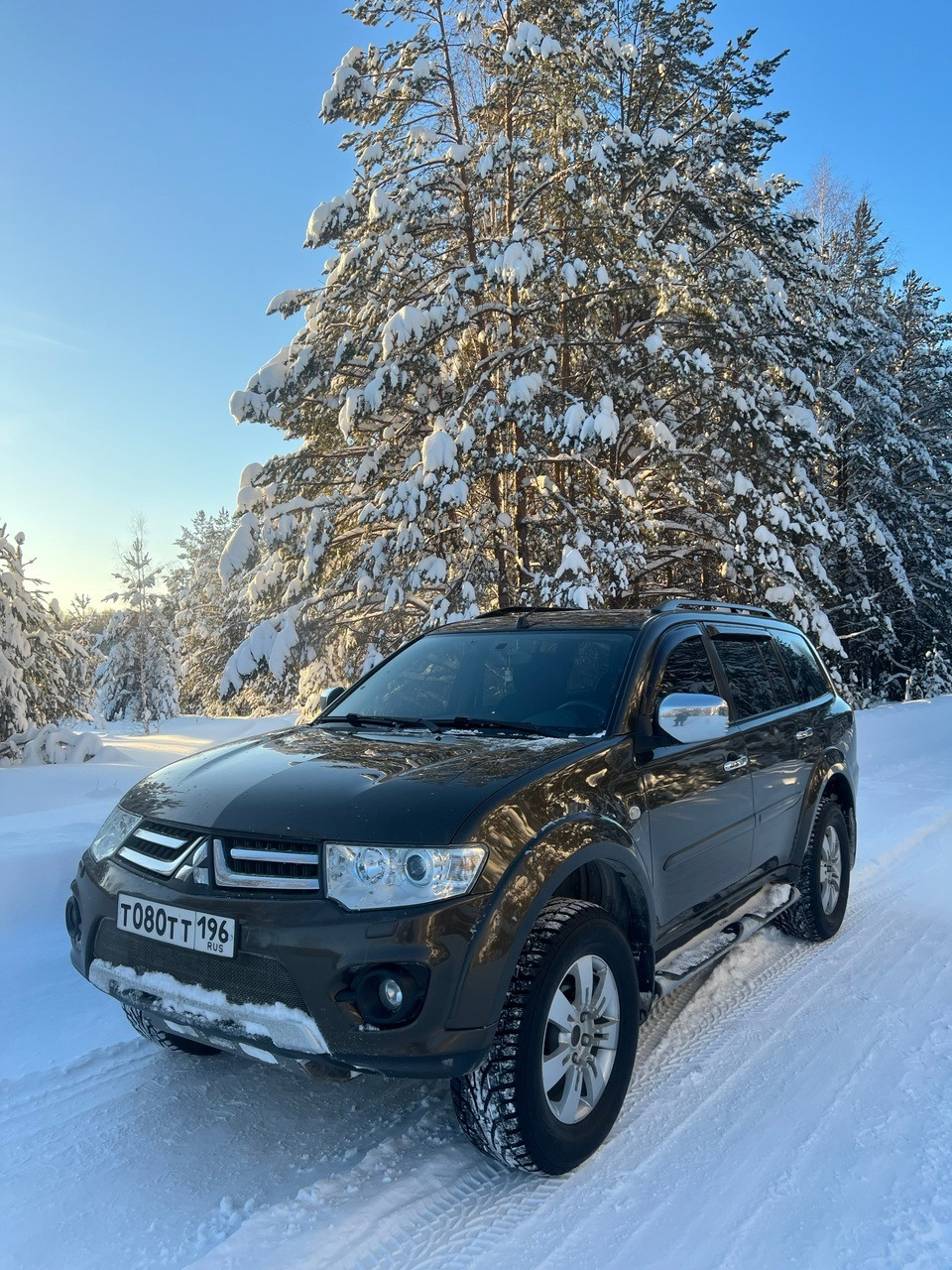 Силиконовые рамки ГРЗ и новые номера без флага — Mitsubishi Pajero Sport  (2G), 3 л, 2014 года | стайлинг | DRIVE2