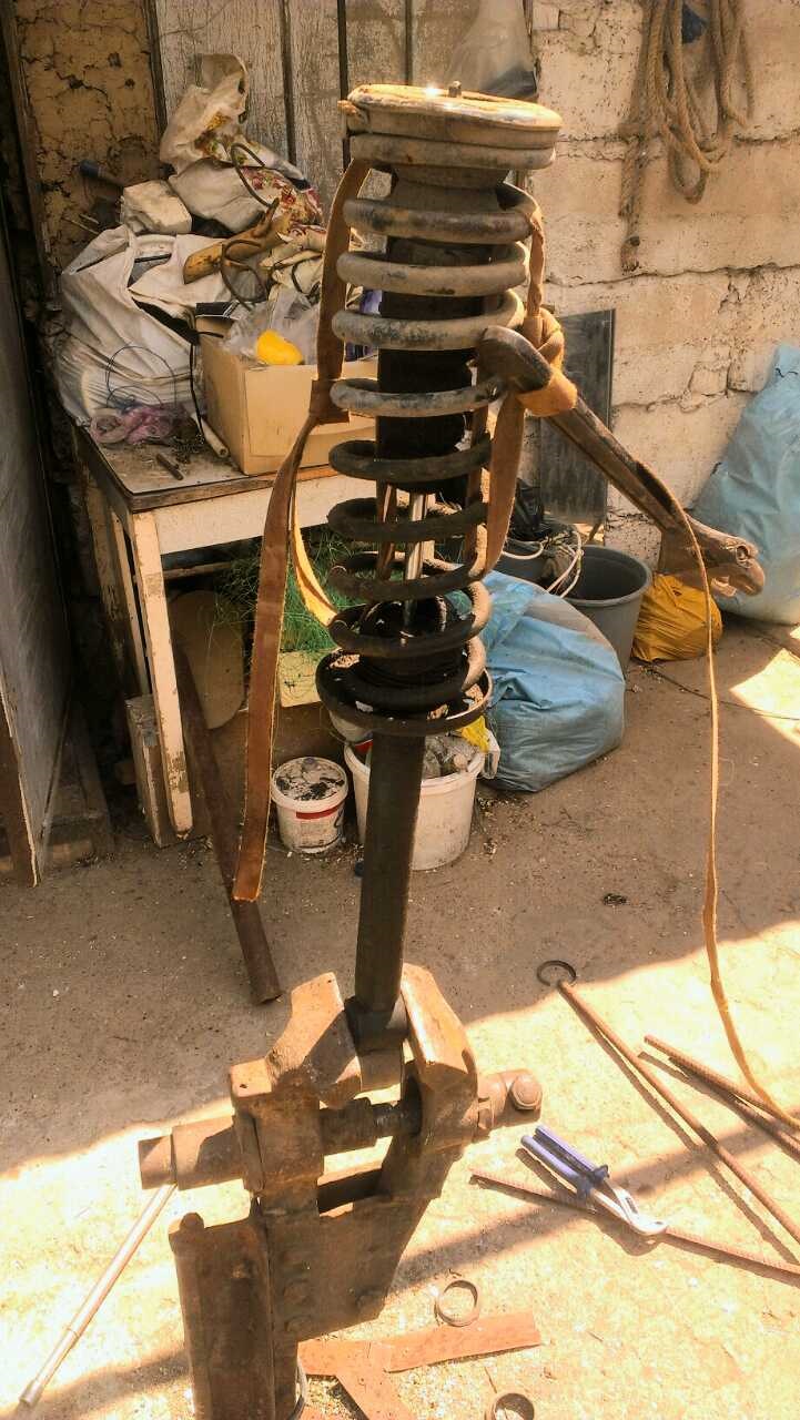 Задние стойки часть 2 — Volkswagen Passat B3, 2 л, 1992 года | запчасти ...