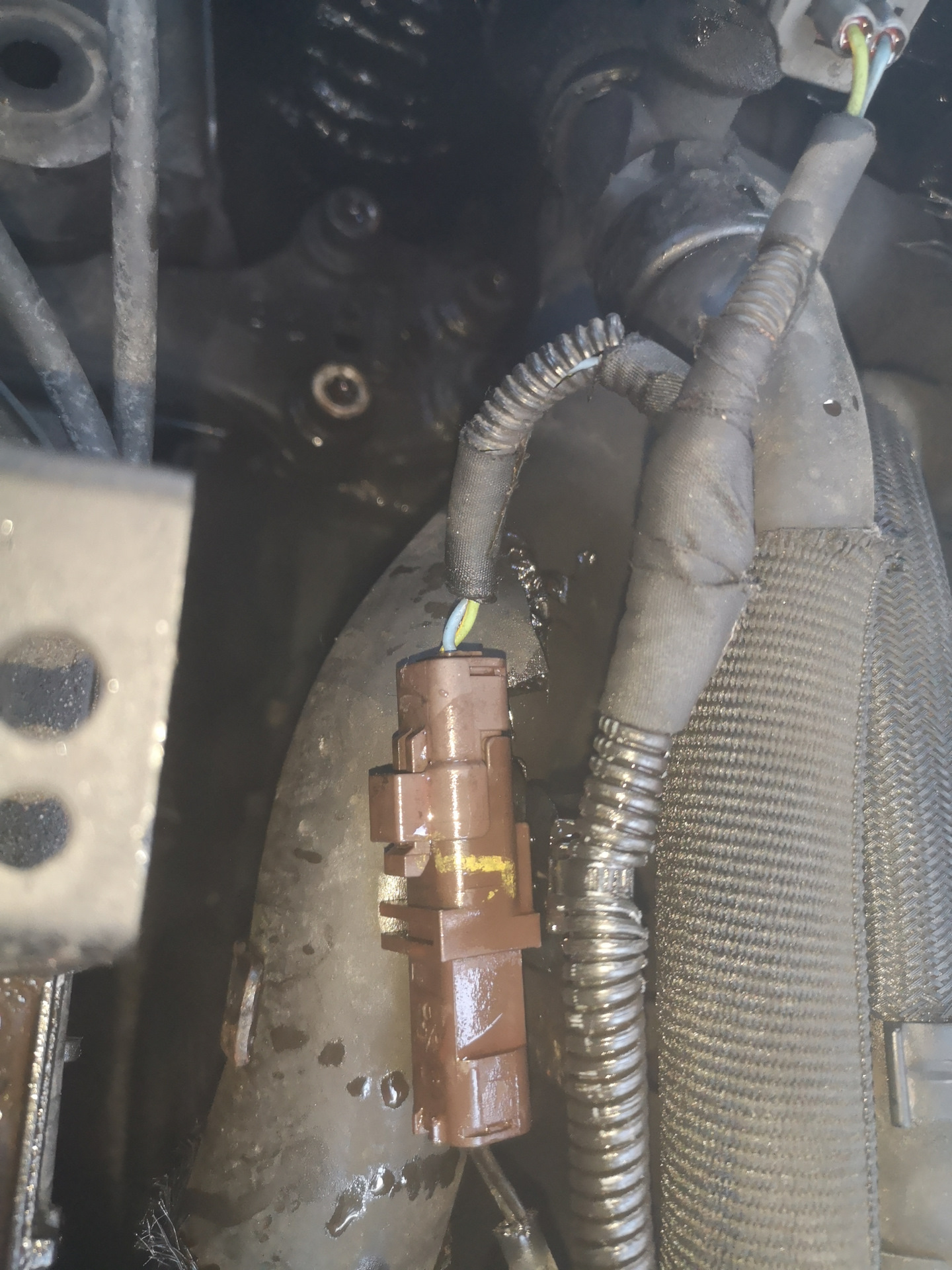 Лопнул патрубок антифриза — Citroen C5 (2G), 2,7 л, 2008 года | поломка ...