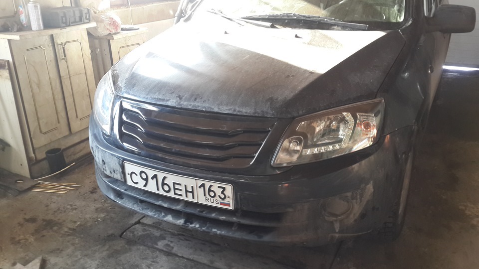 Замена решетки радиатора на "Ривьеру" — Lada Гранта (1G), 1,8 л, 2012 ...