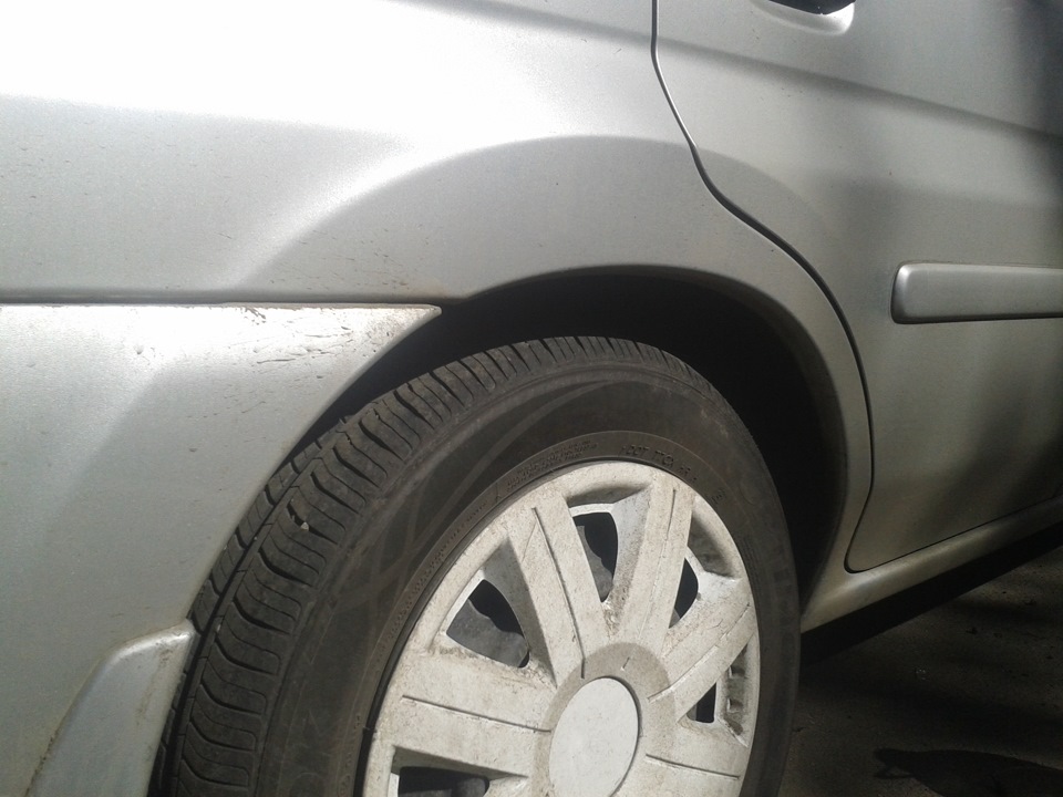 23. Замена задних пружин, увеличение грузоподъемности — Mazda Demio (1G ...