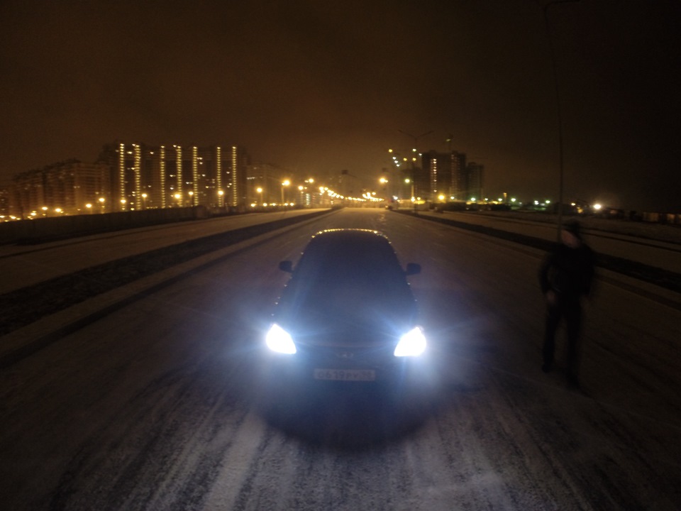 Купил лампочки(ближний свет) — Lada Приора хэтчбек, 1,6 л, 2009 года ...