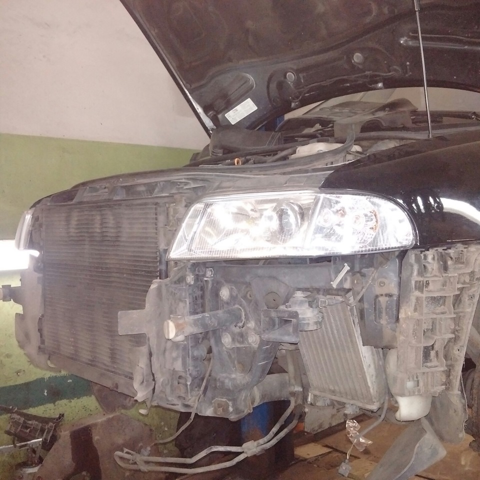 "решетка без значка" — Audi A4 Avant (B5), 1,8 л, 2001 года | визит на ...