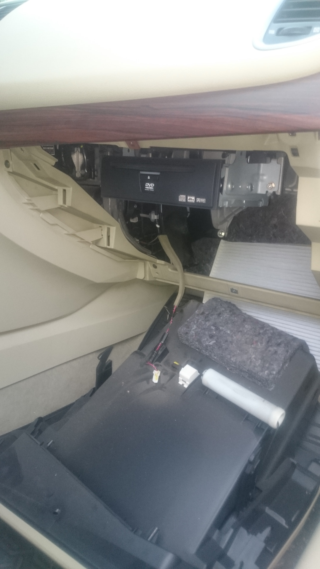 Как поменять салонный фильтр теана j32 Замена салонного фильтра - Nissan Teana (J32), 2,5 л, 2010 года своими руками DR