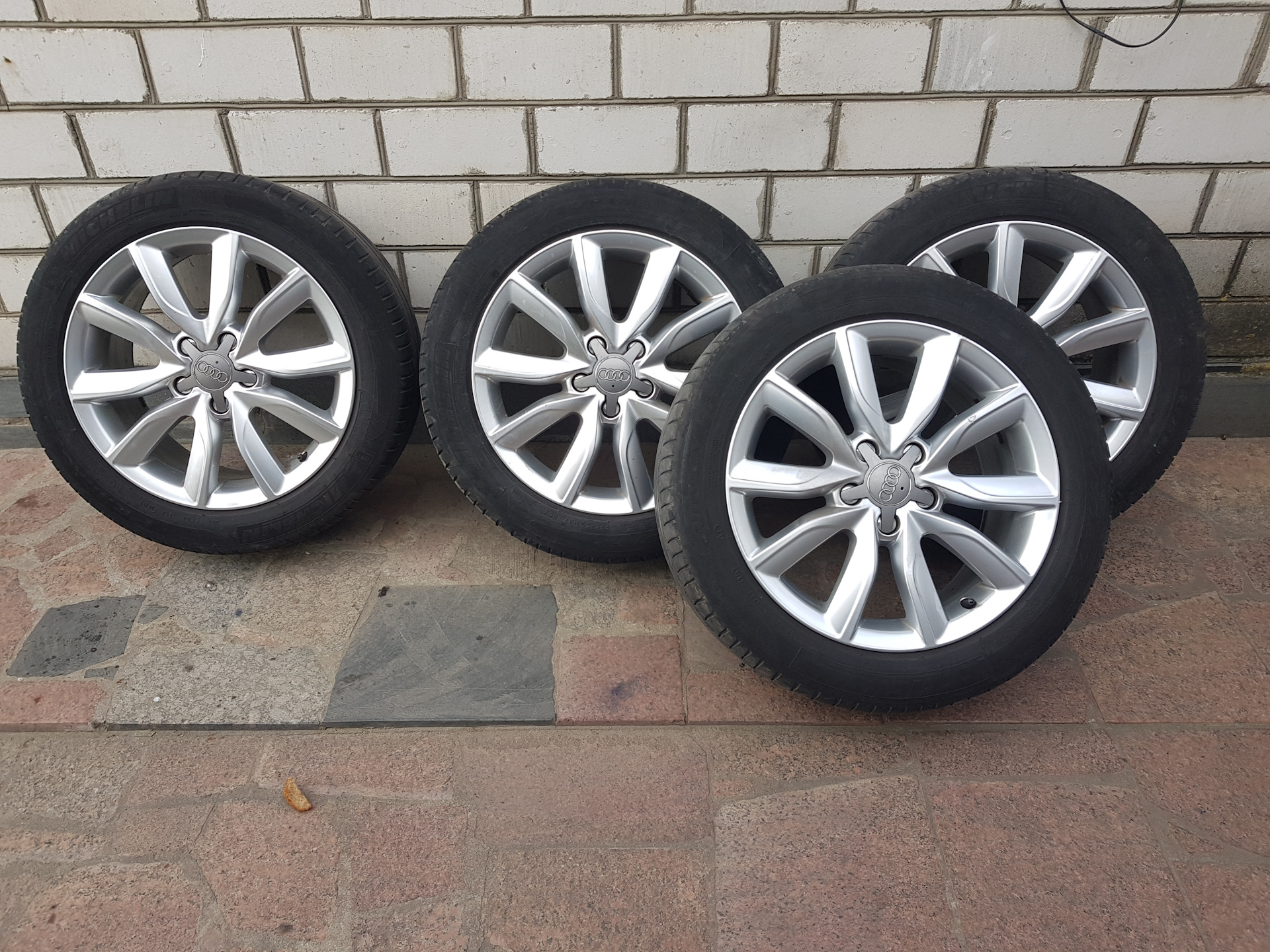 Шины мазда 6 низкий профиль. Колеса 18. Колеса 18. Низкопрофильная резина r15. Колеса ford st r18.