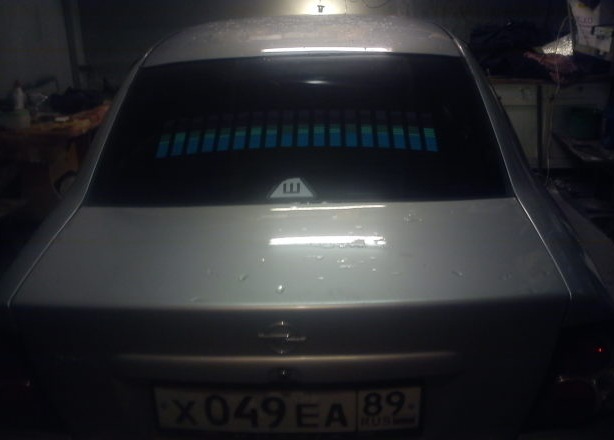 эквалайзер на заднее стекло автомобиля — Opel Vectra B, 1,8 л., 1998 ...