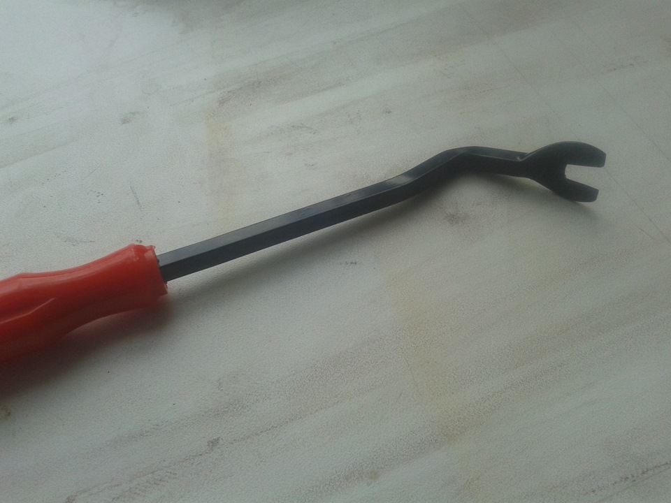 Дребезг в водительской двери — Renault Megane III, 1,5 л, 2009 года ...