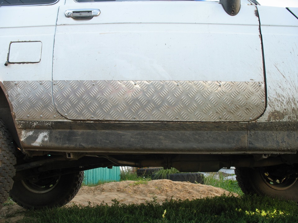 Вывод глушителя на вверх! — Lada 4x4 3D, 1,7 л, 2002 года | своими ...