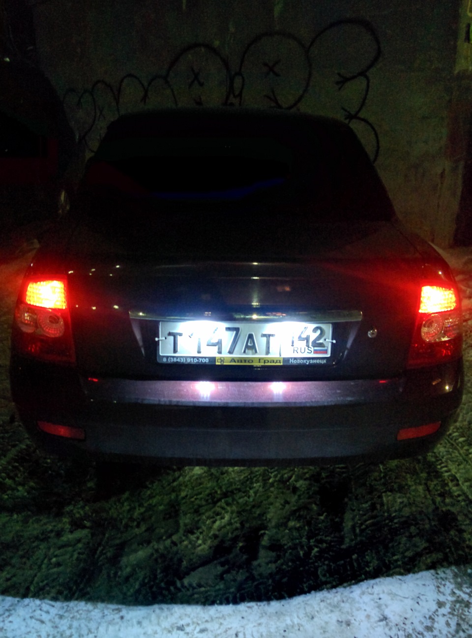 Подсветка номерного знака. — Lada Приора седан, 1,6 л, 2011 года ...