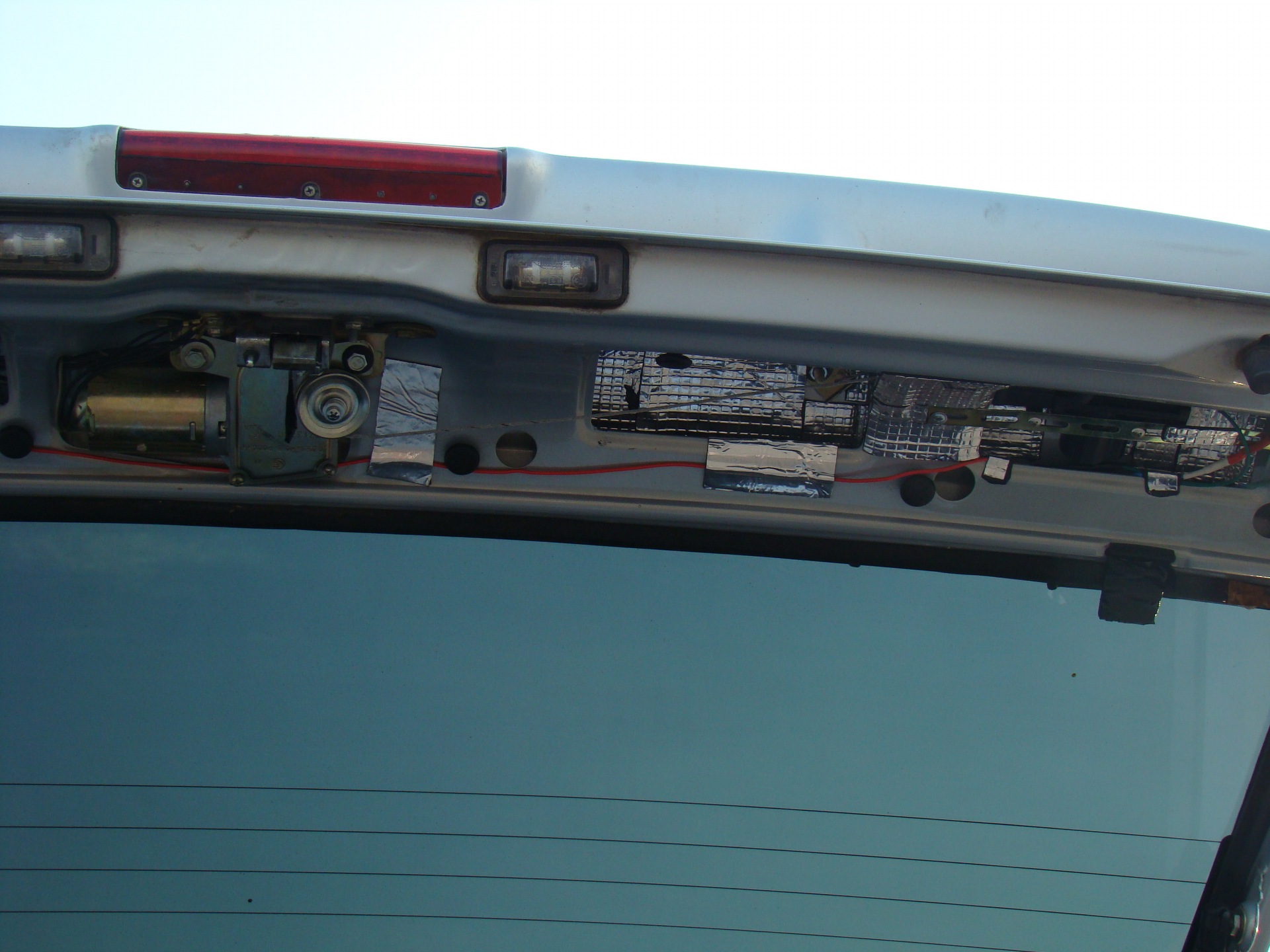 Электропривод багажника — Lada 2114, 1,5 л, 2004 года | расходники | DRIVE2