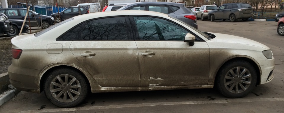 Ауди помятая. Битый мерс 222. Разбитая порше панамера. Разбитый порше панамера. Ауди помятая.