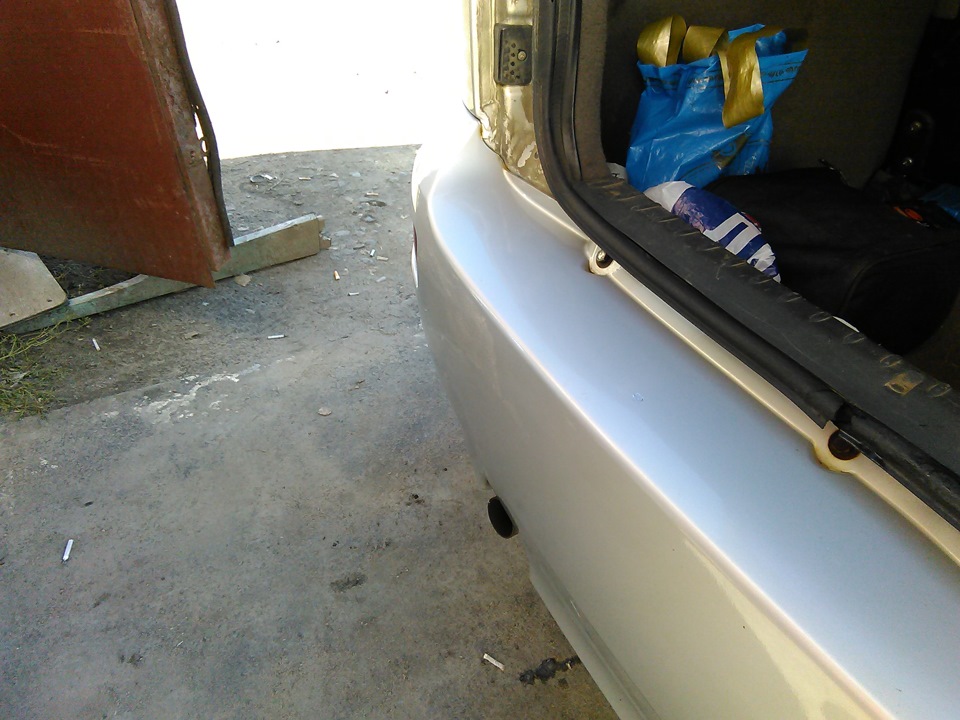 25. Полировка заднего бампера — Lada Калина Хэтчбек (1G), 1,6 л, 2007 ...