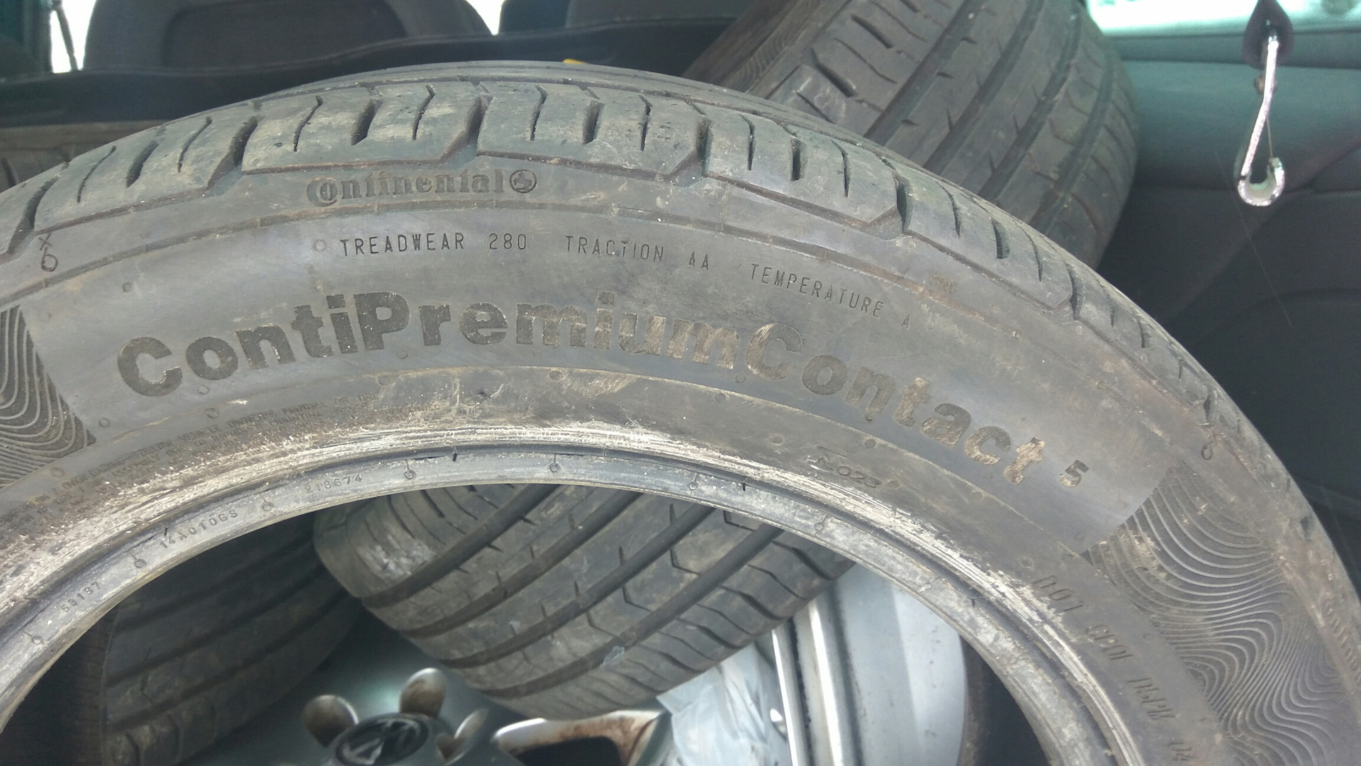 Continental r16. Continental CONTIPREMIUMCONTACT 205/55 r16 91v. Continental 205/55 r16 Treadwear. Treadwear Continental CONTIPREMIUMCONTACT 6 280.