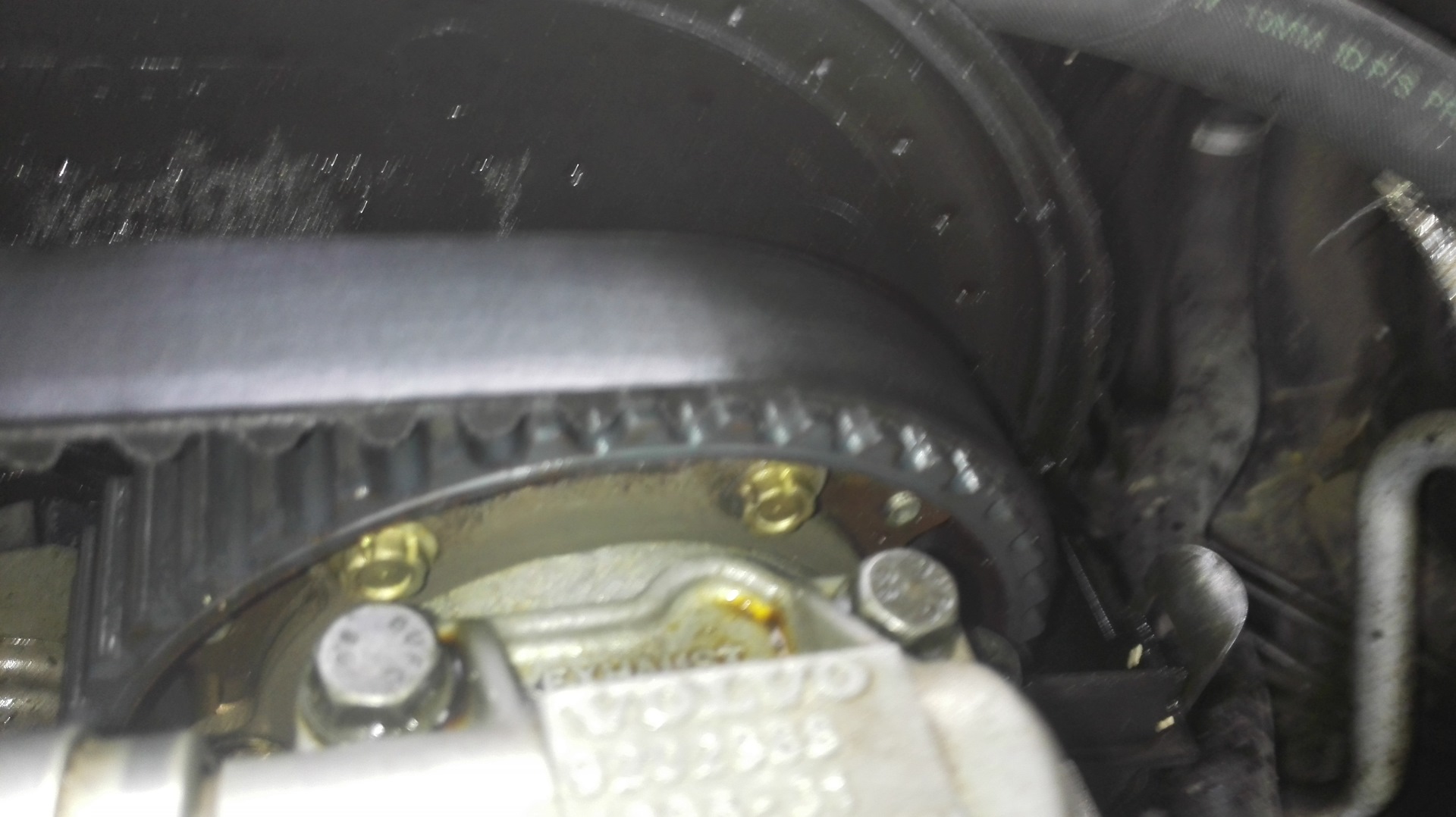 Замена клапана CVVT и море масла — Volvo S40 (1G), 2 л, 2004 года ...