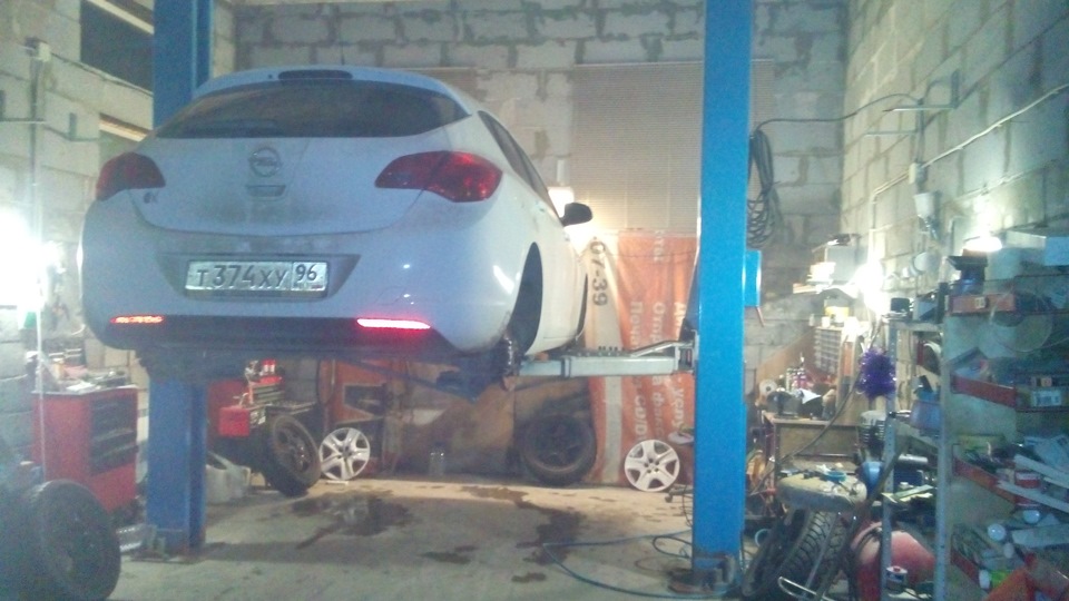 красные суппорта не автопи.да.рство, а просто красяво!))) — Opel Astra ...