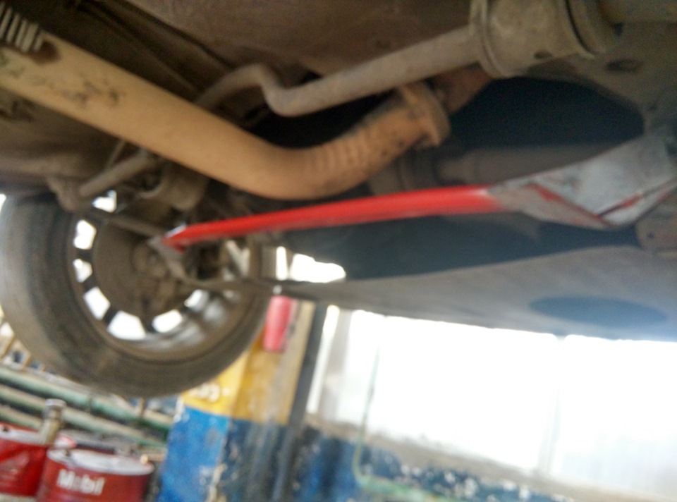 Нижняя распорка рычагов! — Lada 2114, 1,6 л, 2005 года | тюнинг | DRIVE2