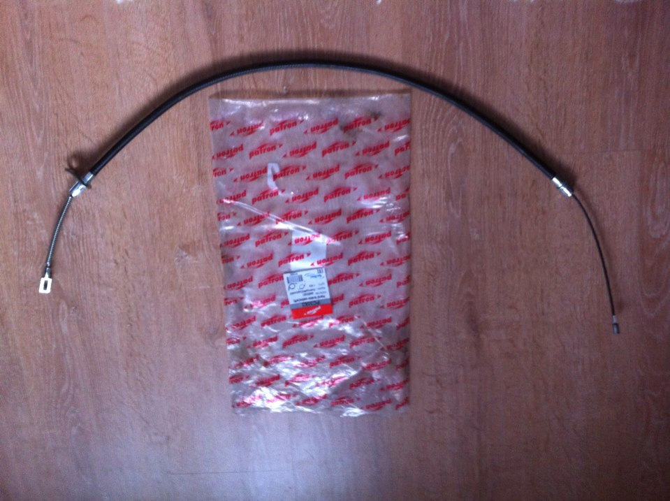 Трос стояночного тормоза додж караван 4 2,4. Трос стояночного тормоза додж караван 4 2,4. Трос ручника 31105 крайслер. Трос ручника крайслер вояджер 1420аа. Dodge caravan тросы ручника.