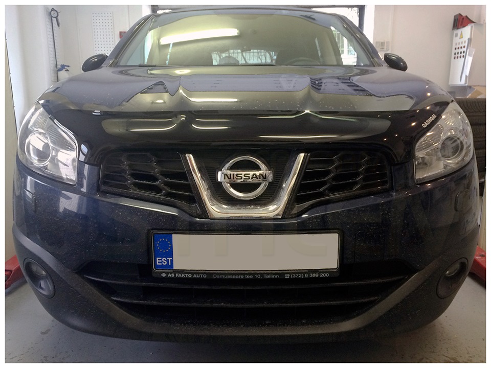 Дефлектор qashqai. Дефлектор капота Nissan Qashqai 2007-2009 темный, EGR Австралия 027181. Дефлектор капота EGR. Крепление дефлектора капота EGR. Sniqas1012.