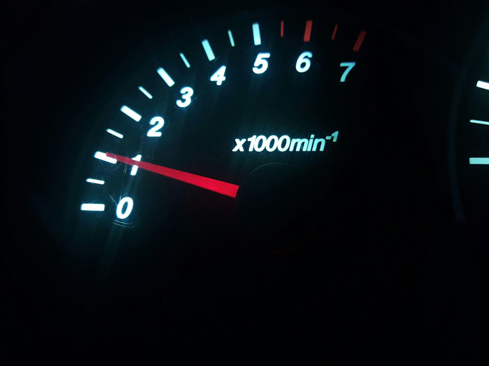 подсветка стрелок — Lada Приора хэтчбек, 1,6 л, 2010 года | стайлинг ...