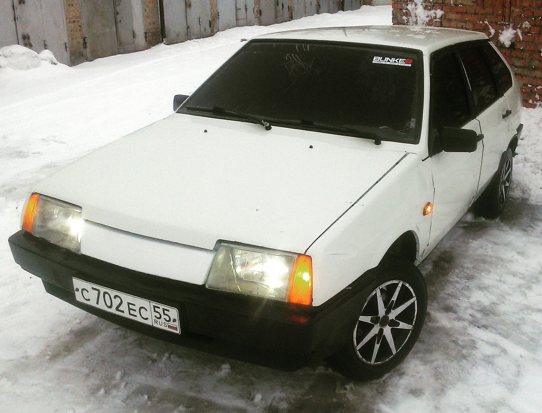 Фото белой 9. Лада 2109 белая. ВАЗ 2109 белая тонированная. Lada 2109 White. Лада 2109 белая тонированная.