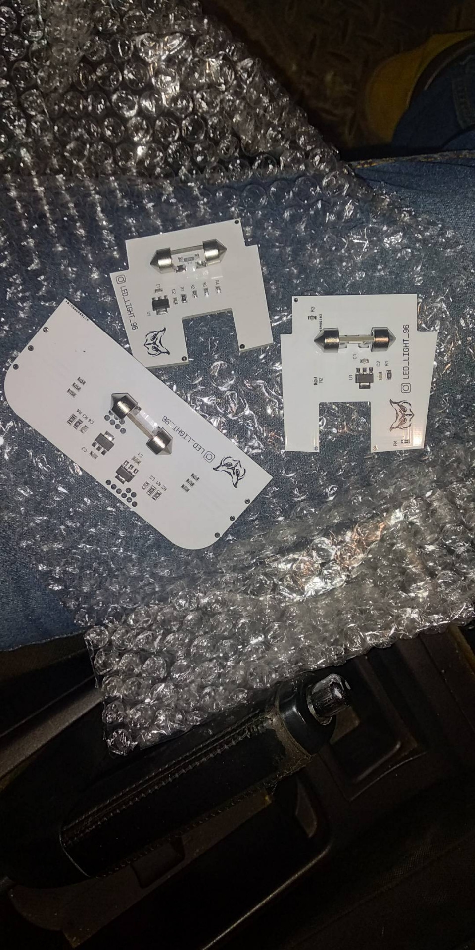 Замена освещения салона — Mitsubishi Lancer X, 1,5 л, 2010 года ...