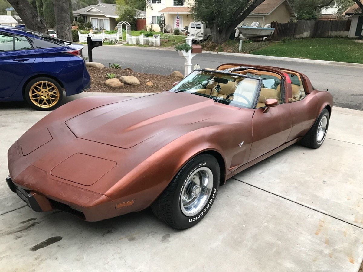 В США выставлен на продажу редкий седан Chevrolet Corvette 1979г. 